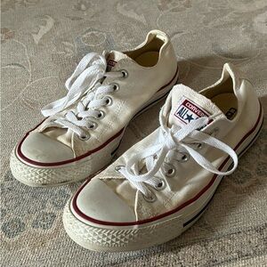 Converse Cream Low-Top Sneakers with Red Trim